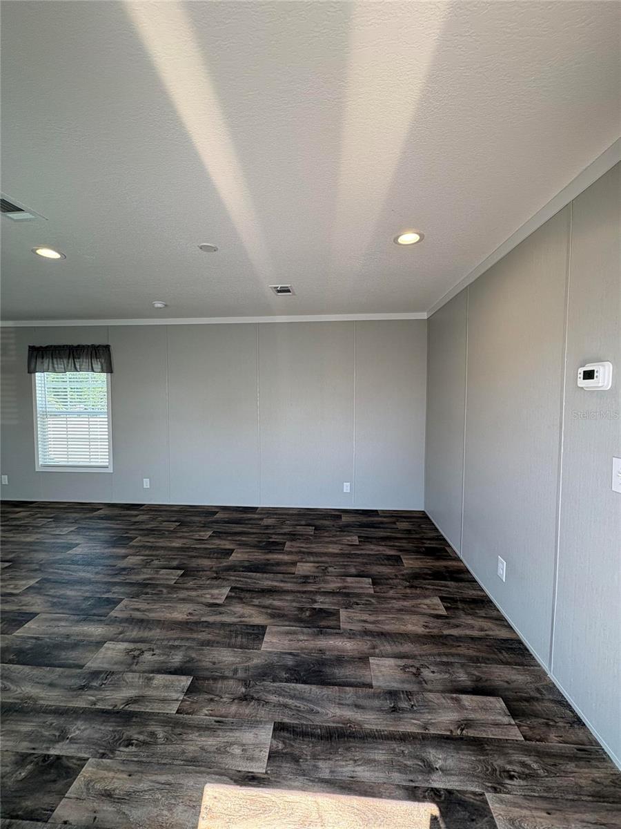 6615 Bandura Ave Property Photo 3