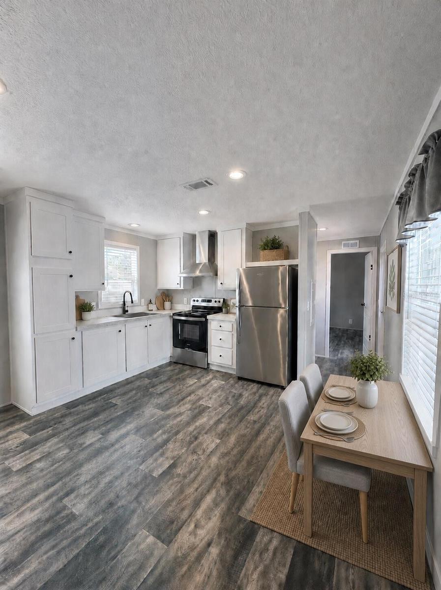 6615 Bandura Ave Property Photo 4