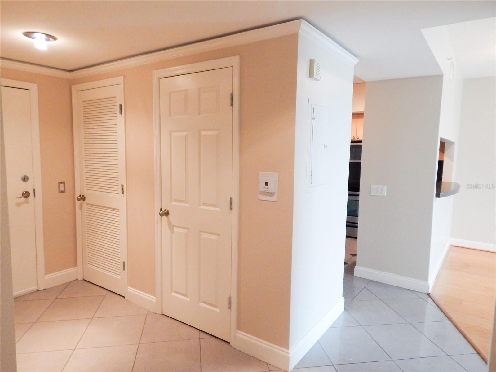322 E Central Blvd #1104 Property Photo 3