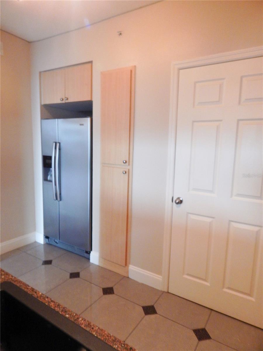 322 E Central Blvd #1104 Property Photo 10
