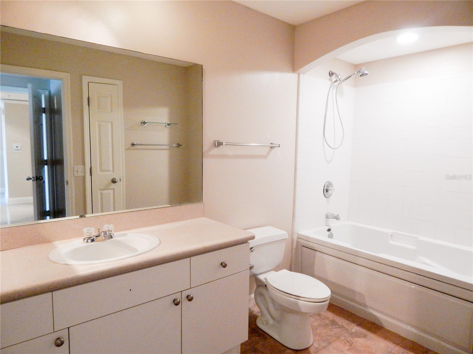 322 E Central Blvd #1104 Property Photo 15