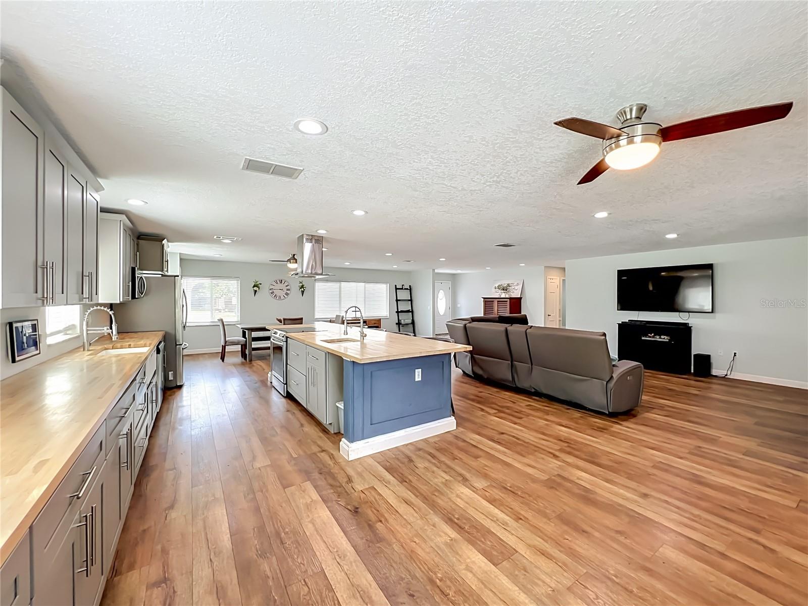 153 Variety Tree Cir Property Photo 12