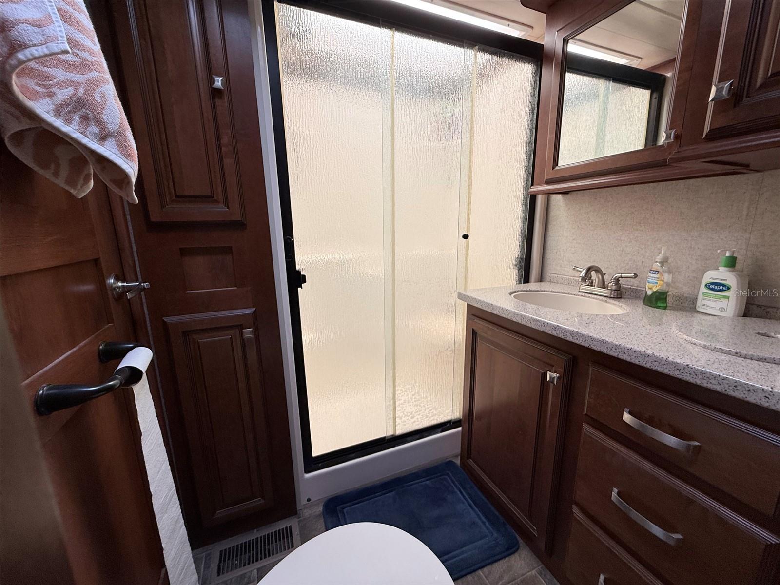 2853 Ne 104th Ter Property Photo 41