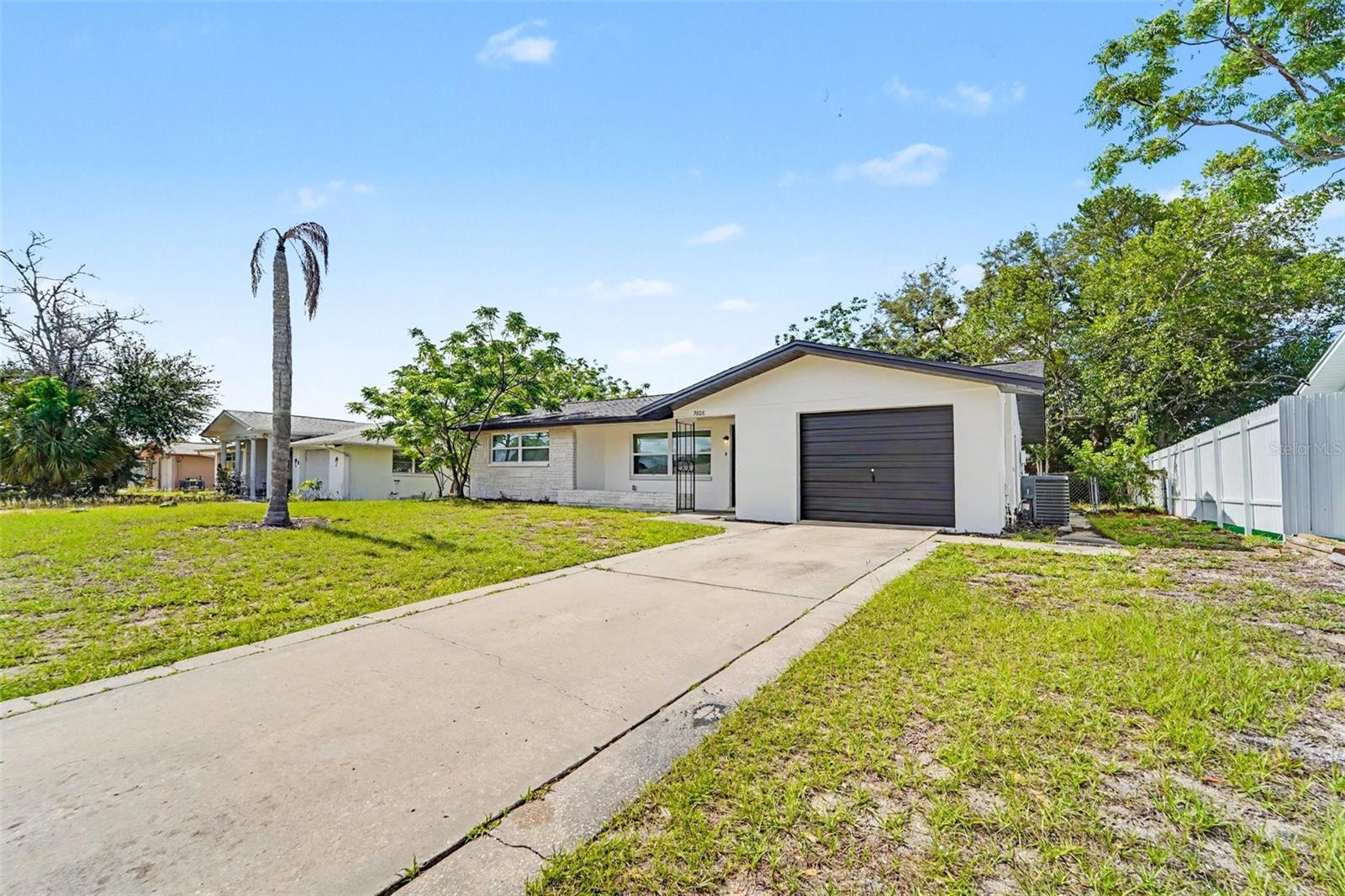 7808 Bracken Dr Property Photo 1