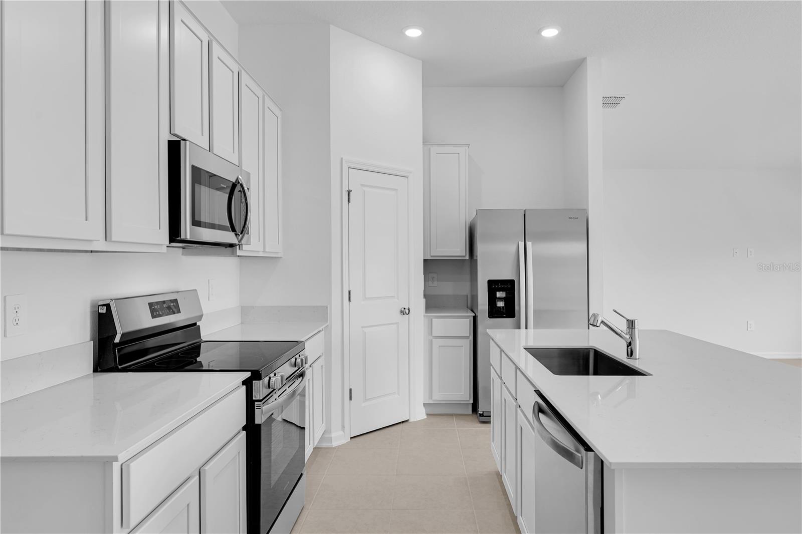 5803 Le Marin Way Property Photo 3