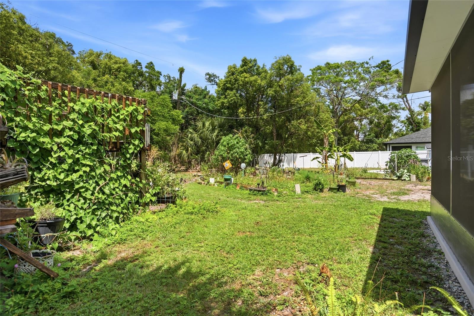 804 Rosalia Dr Property Photo 17
