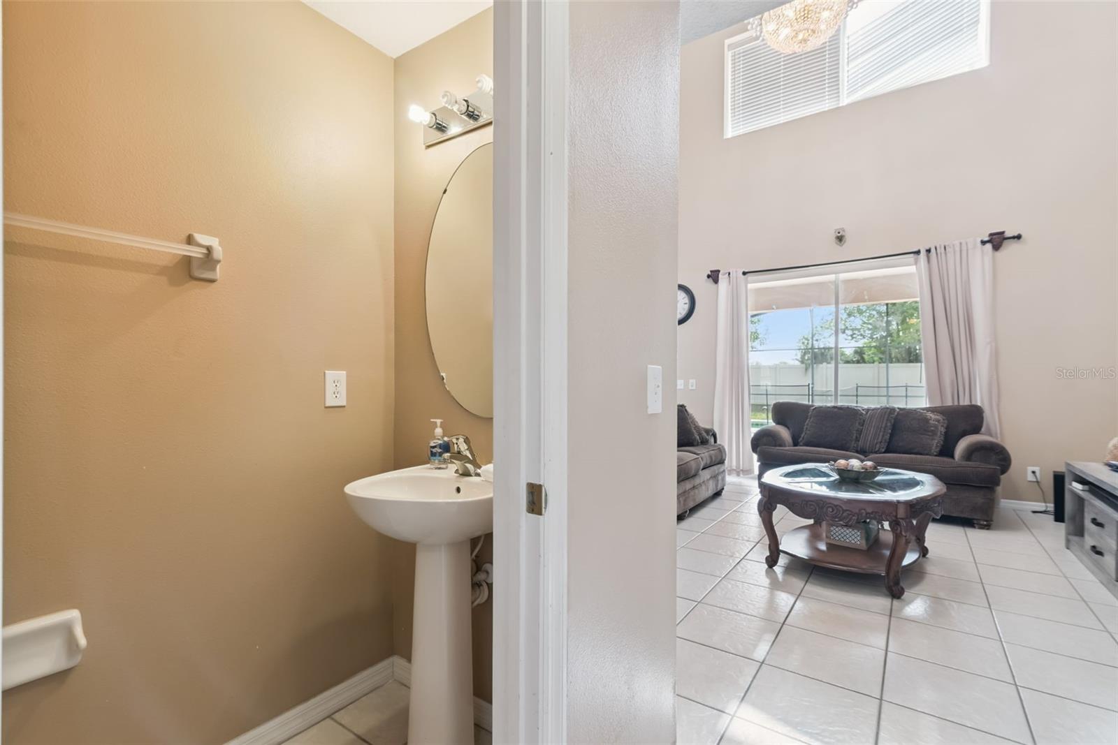 1162 Solana Cir Property Photo 29