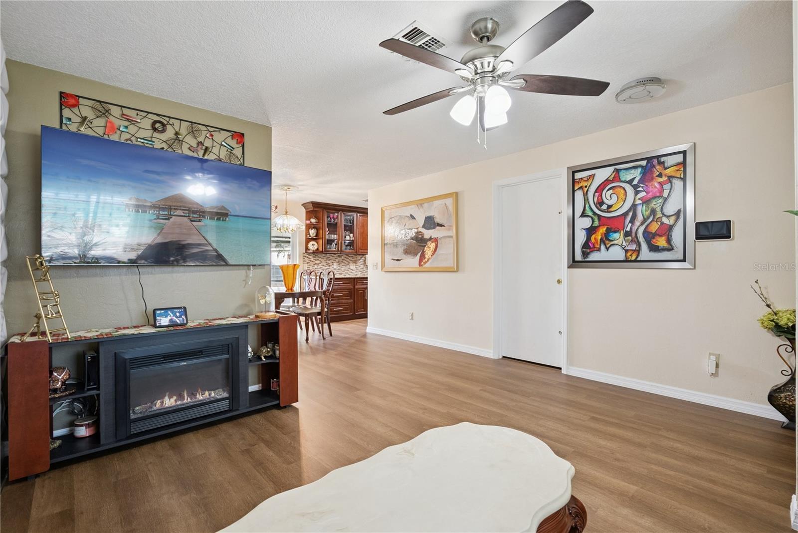 1405 Coronet Dr Property Photo 8