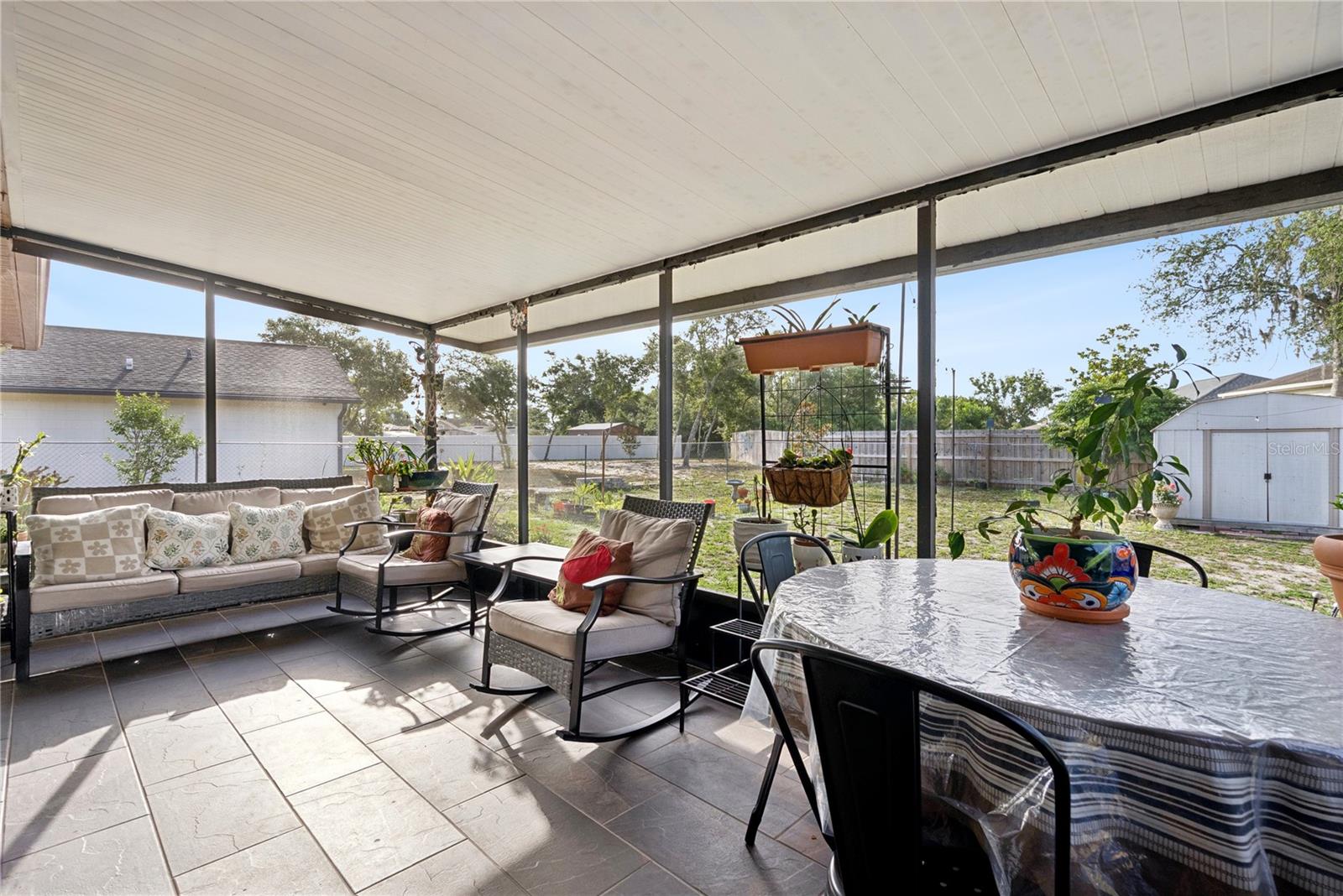 1405 Coronet Dr Property Photo 24