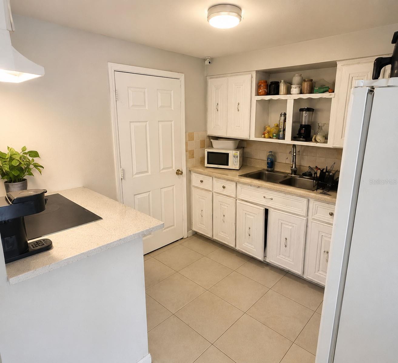 5801 Brookgreen Ave Property Photo 3