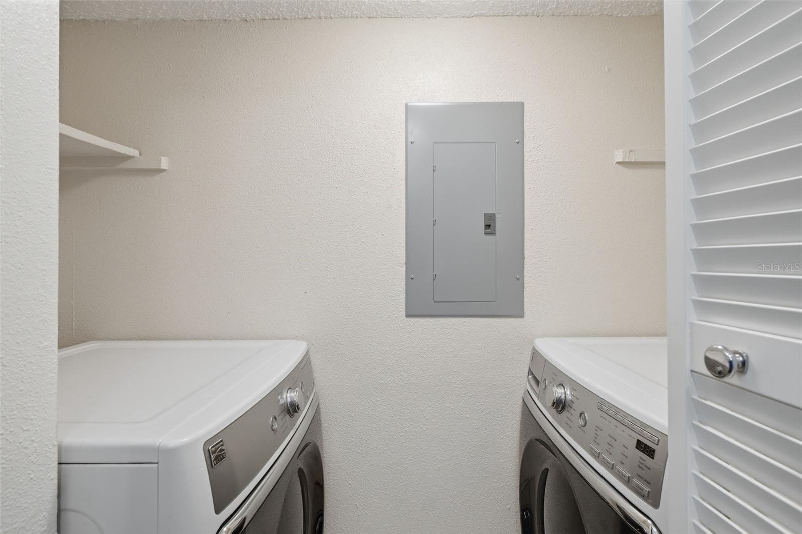 3716 Idlebrook Cir #212 Property Photo 22