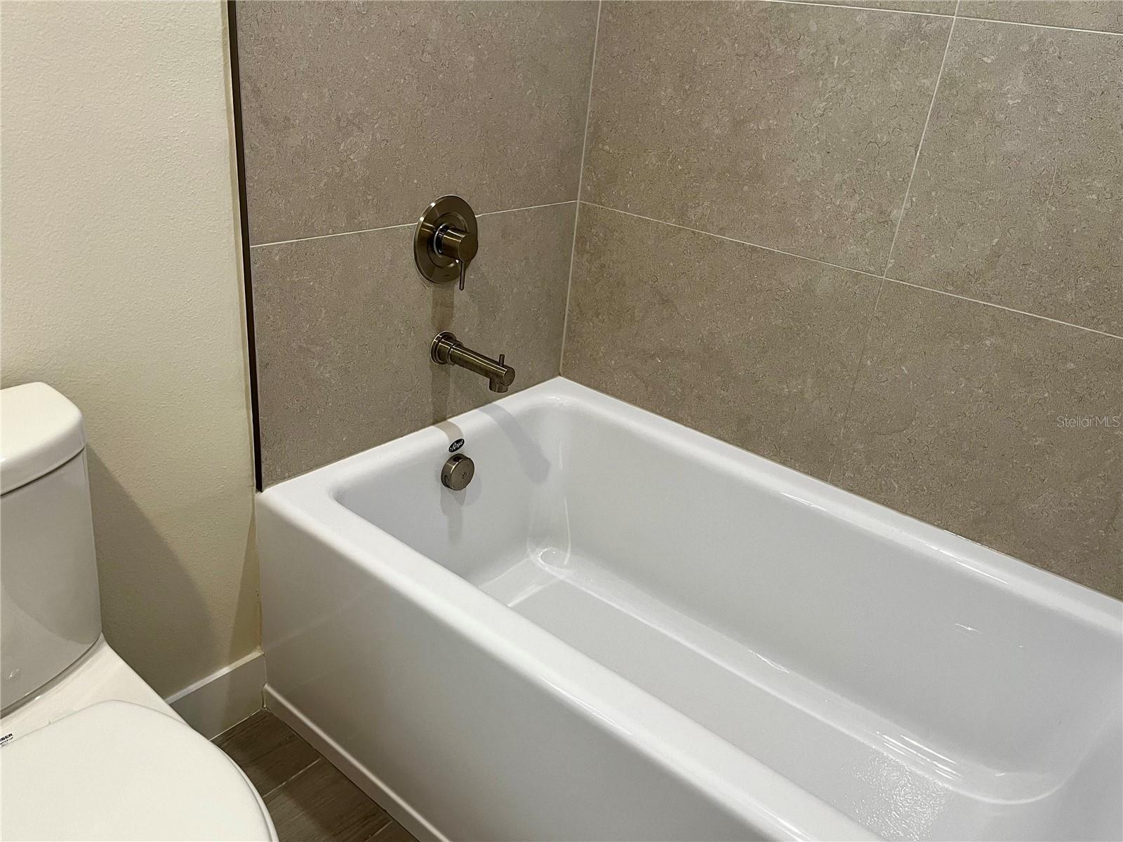 1427 Serendipity Ln Property Photo 16