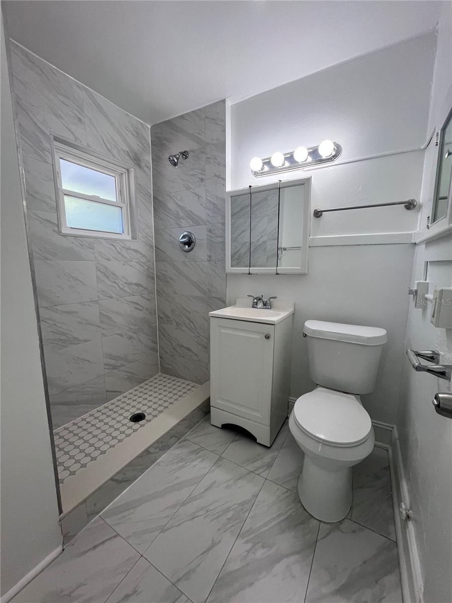 510 E Jackson St #7 Property Photo 5