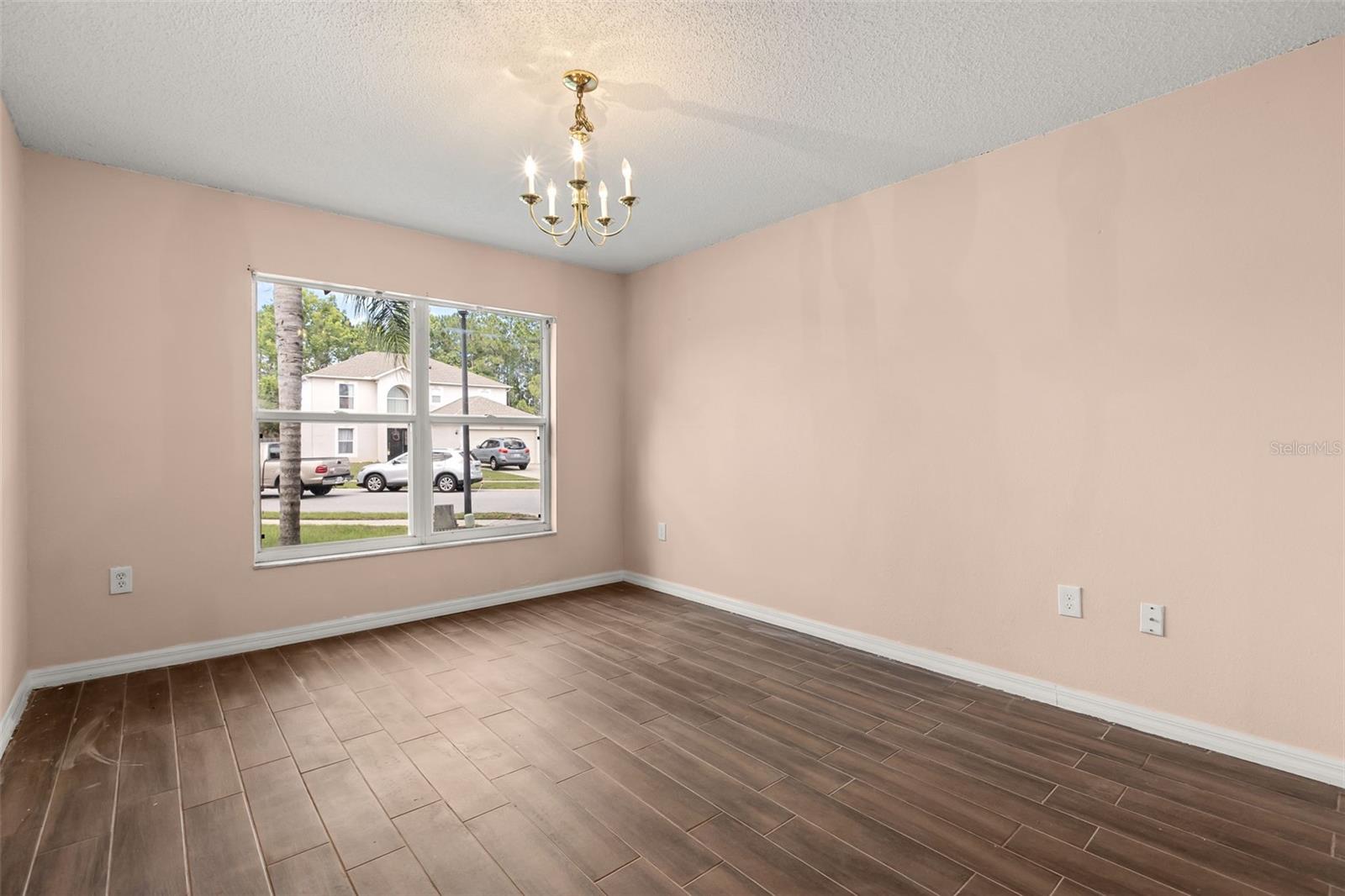 4232 Stonefield Dr Property Photo 5