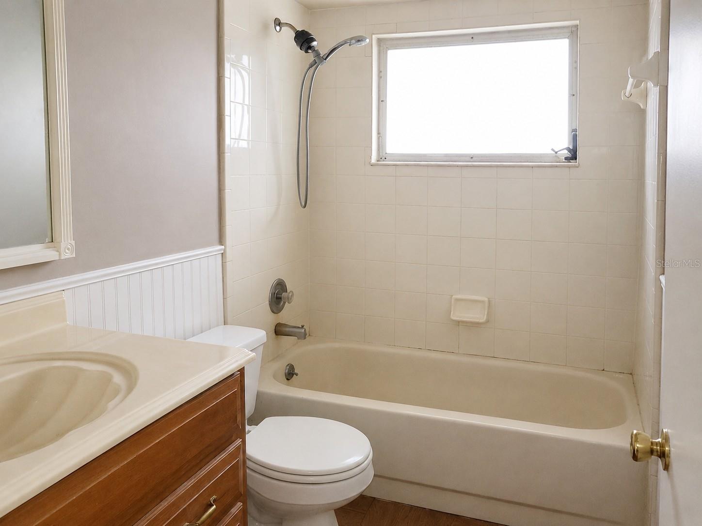 765 Highland Dr Property Photo 6