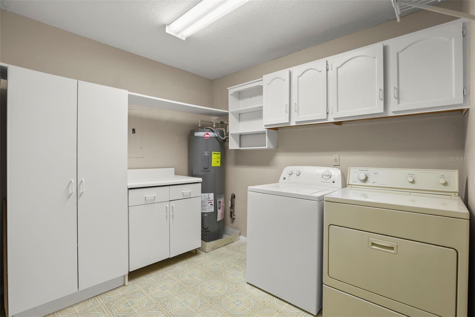 300 Carolina Ave #402c Property Photo 23