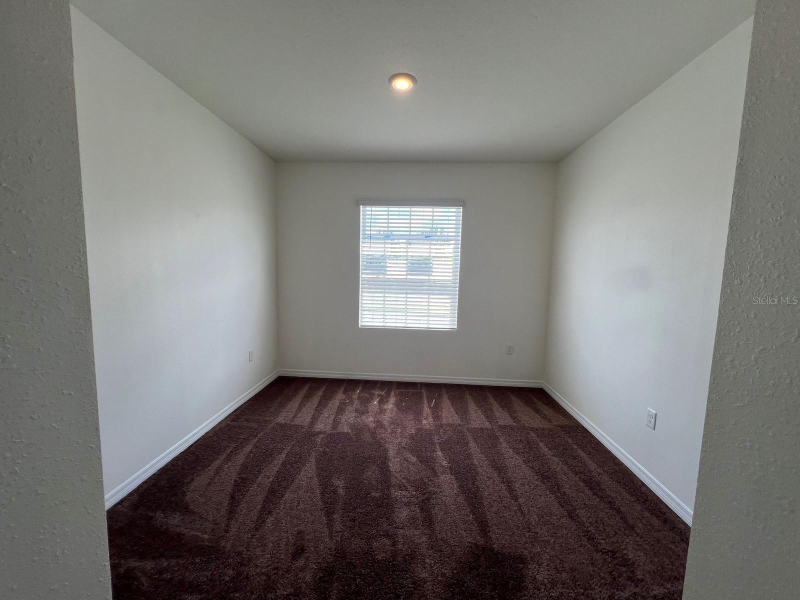1370 Yellow Finch Dr Property Photo 18
