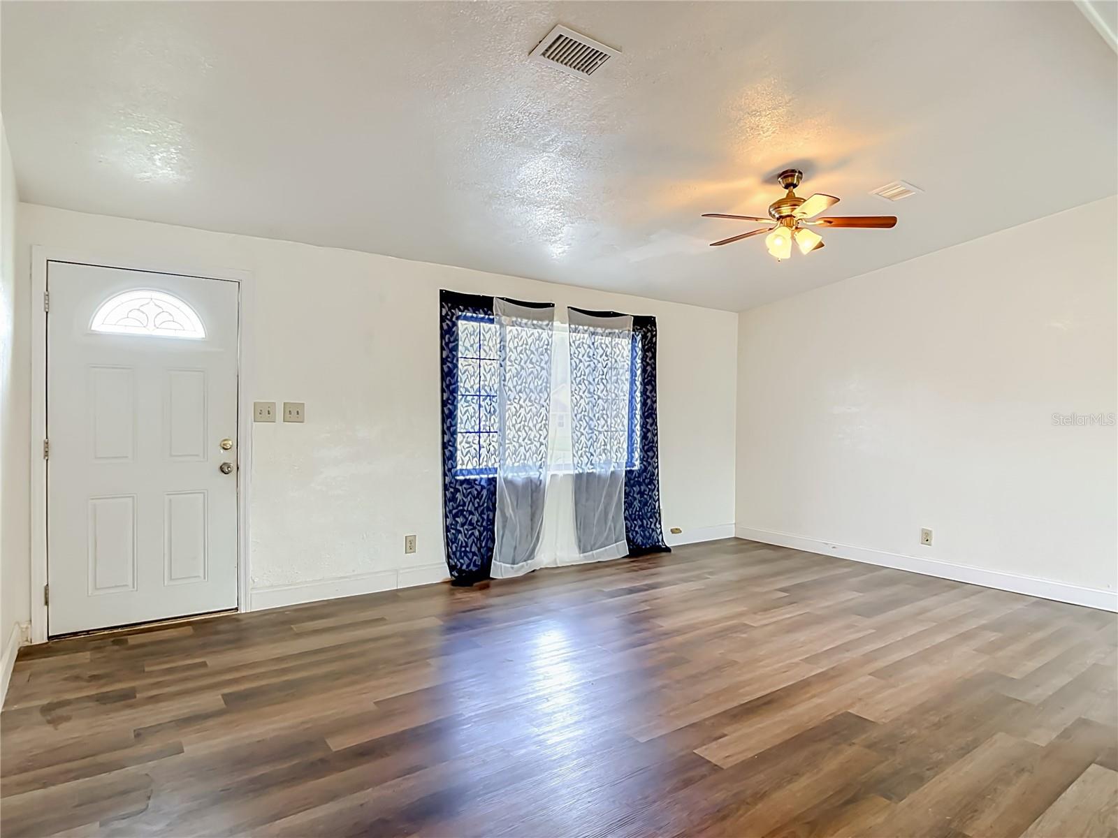 943 Monroe Harbor Pl Property Photo 3