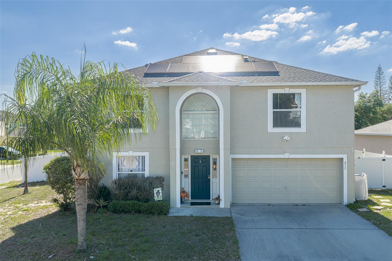 613 Lobelia Dr Property Photo 1