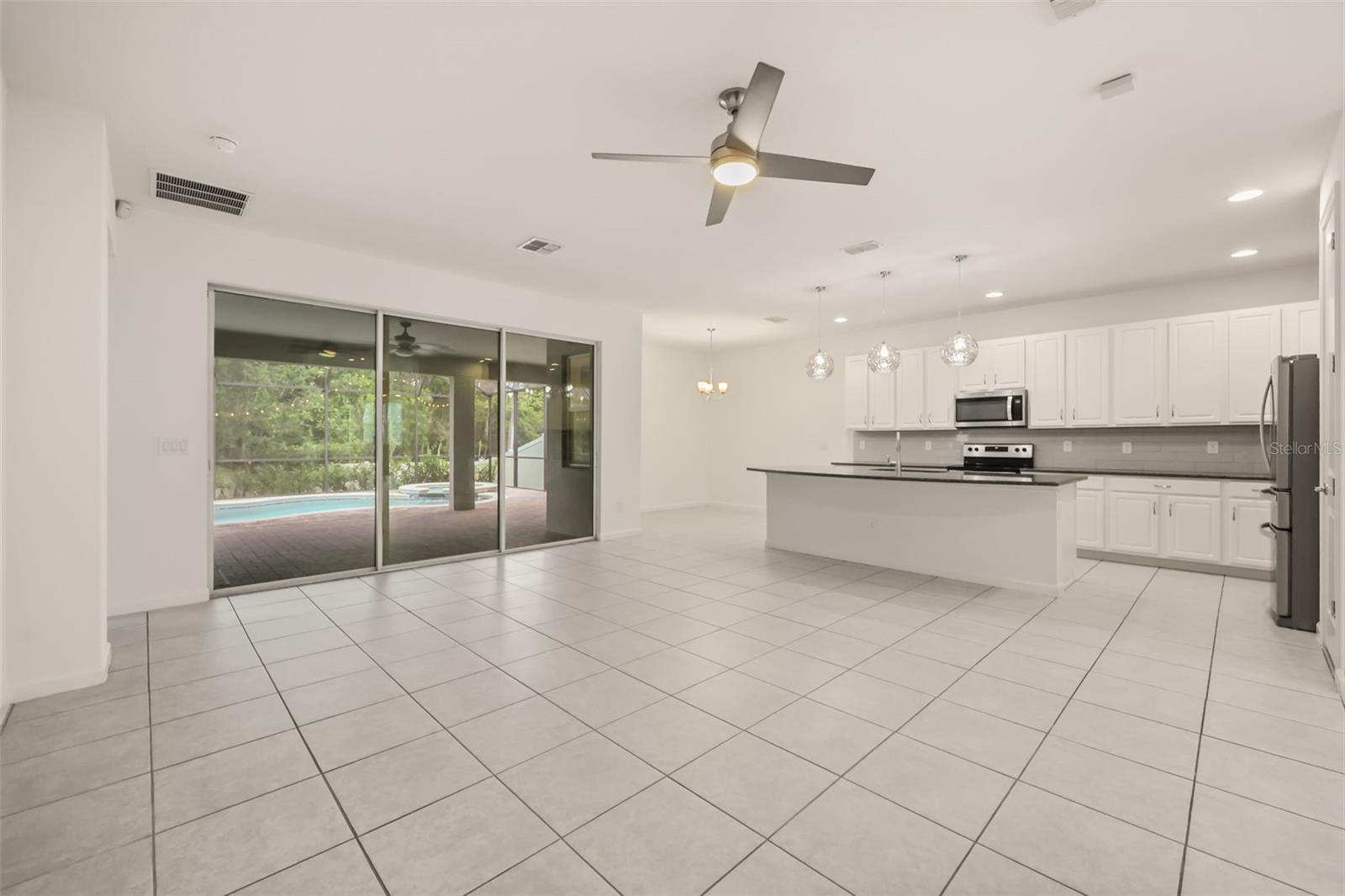 1078 Castlevecchio Loop Property Photo 4