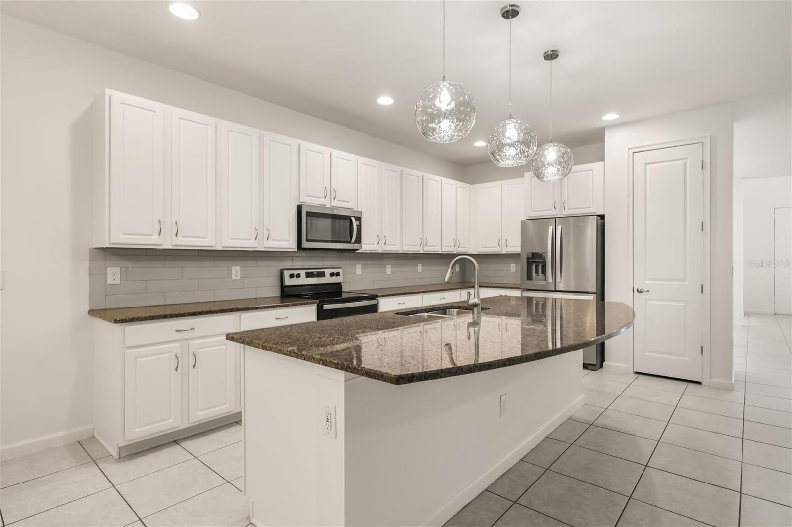 1078 Castlevecchio Loop Property Photo 6