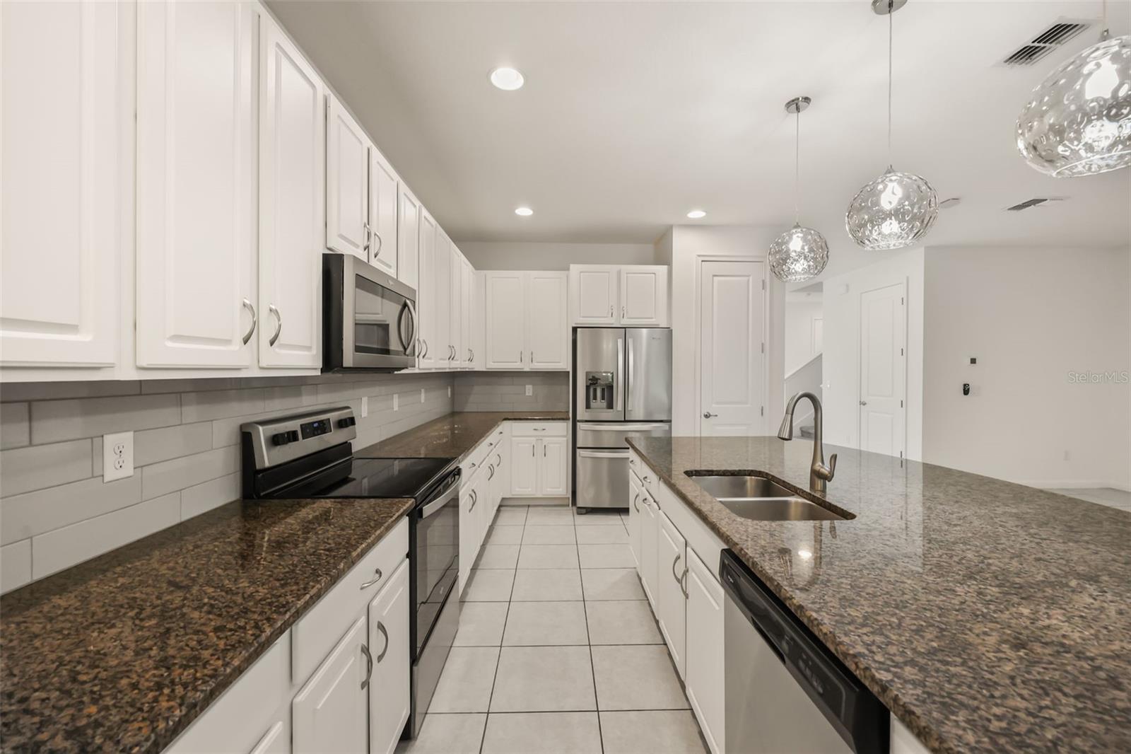 1078 Castlevecchio Loop Property Photo 7