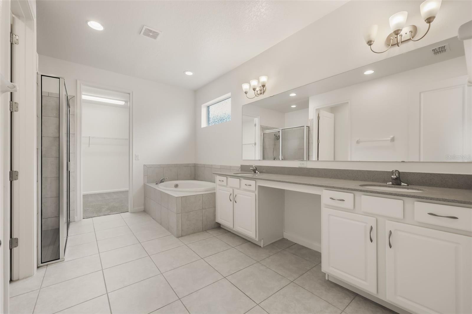 1078 Castlevecchio Loop Property Photo 17