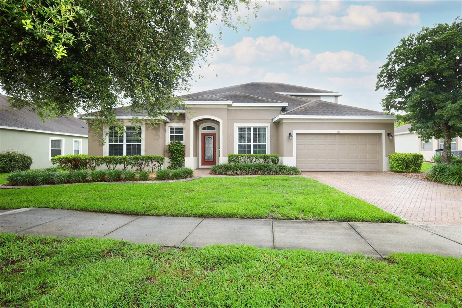 1661 BLUE GRASS BLVD