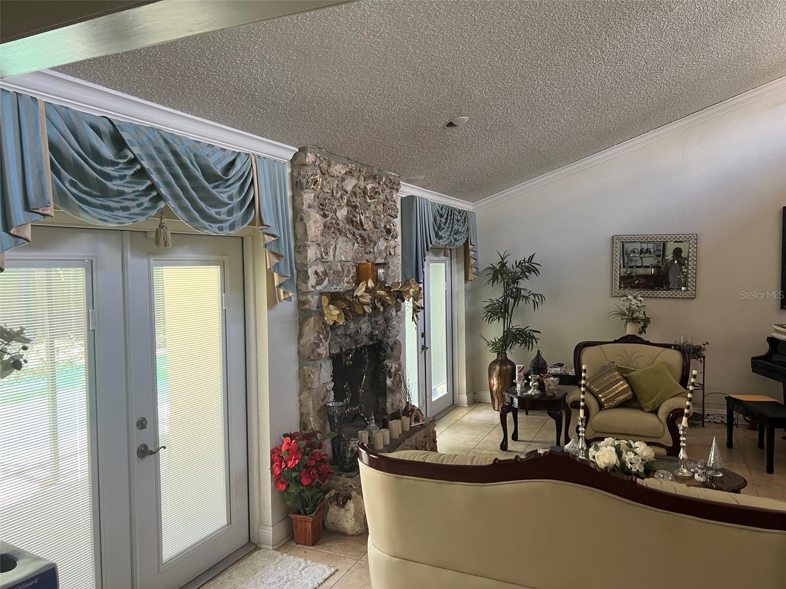 4576 North Ln Property Photo 10