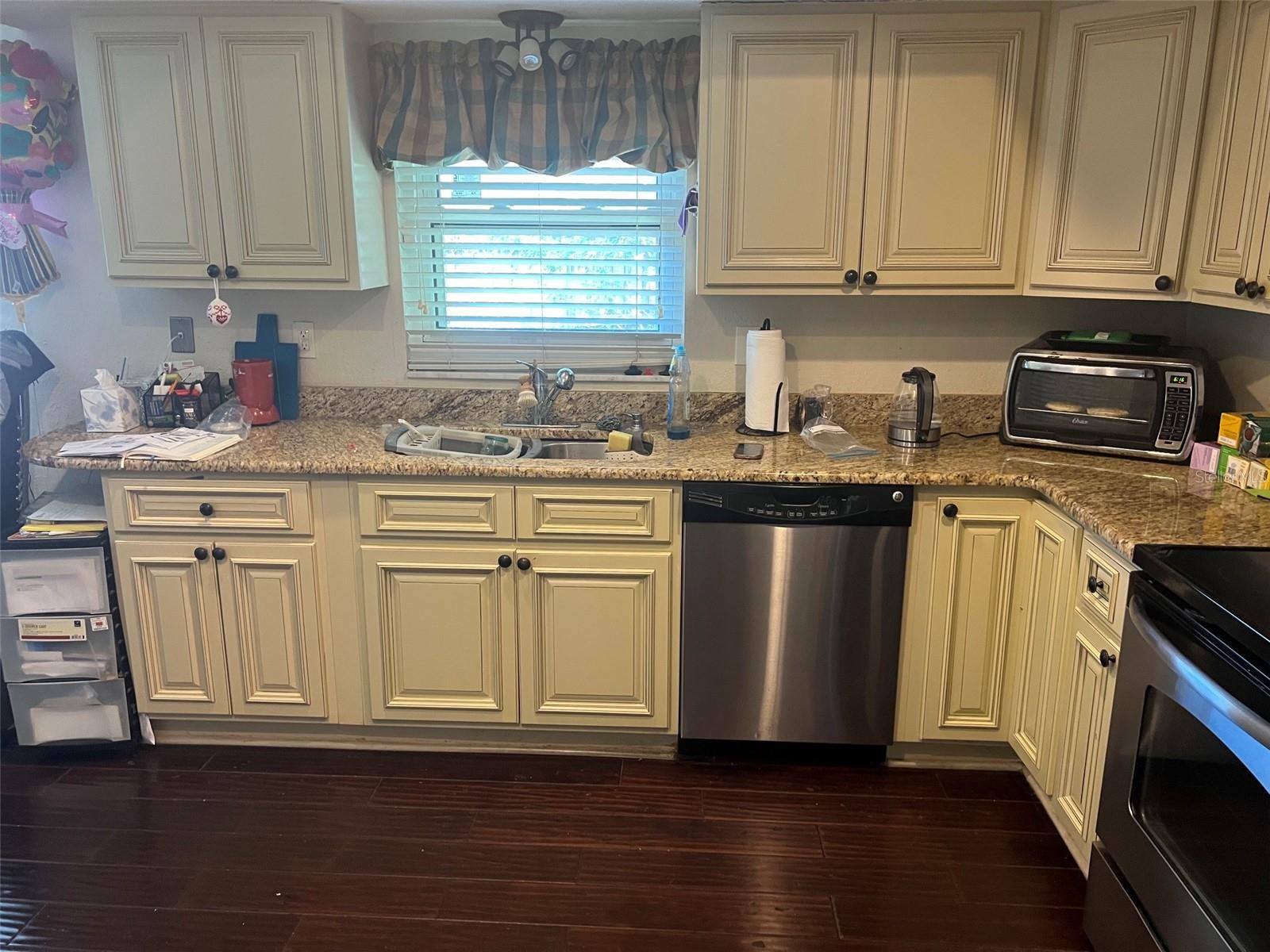 4576 North Ln Property Photo 15