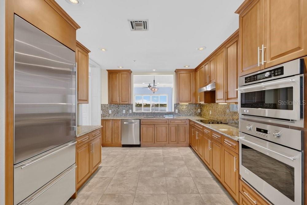 8749 The Esplanade #22 Property Photo 10