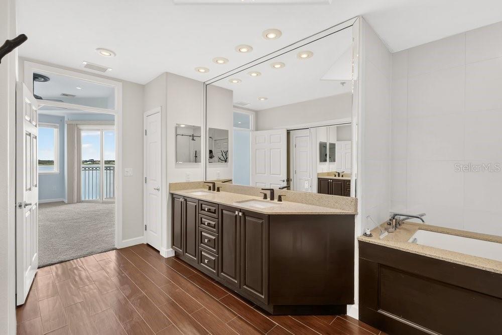8749 The Esplanade #22 Property Photo 19
