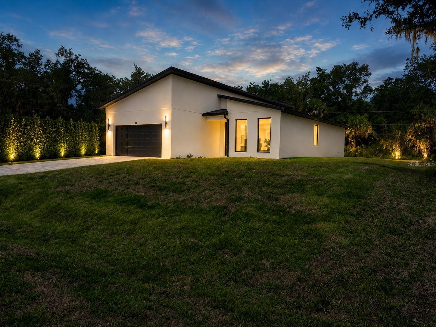 301 Eppinger Dr Property Photo 4