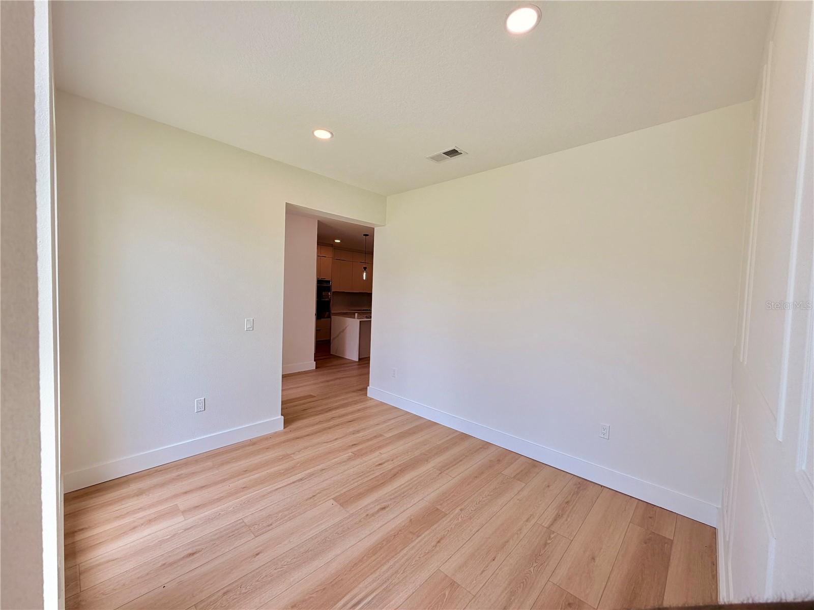 301 Eppinger Dr Property Photo 12