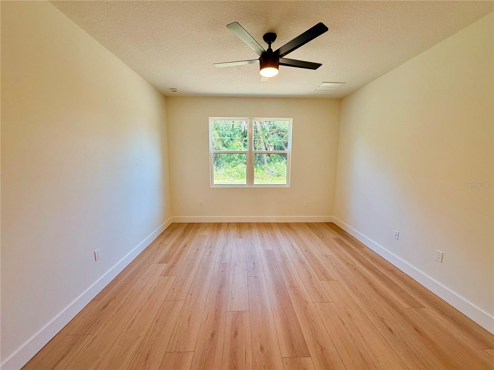 301 Eppinger Dr Property Photo 29