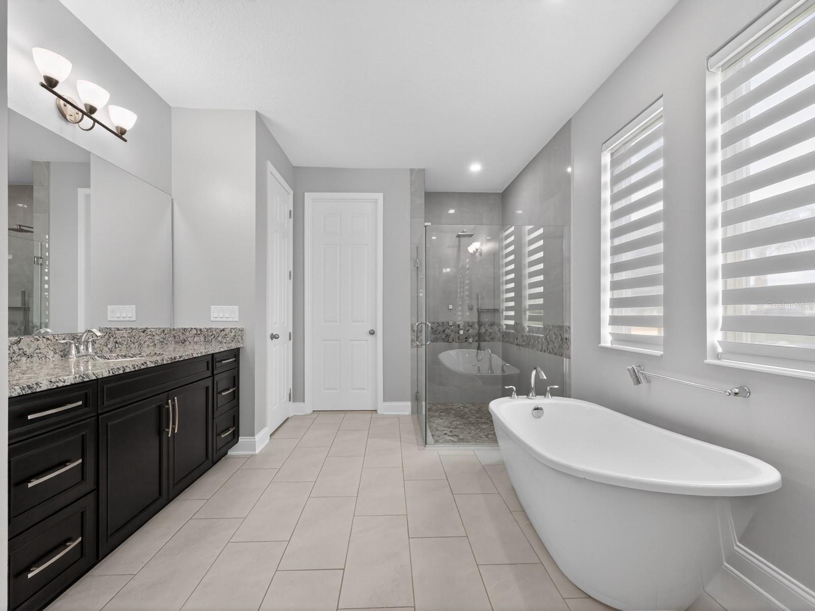 17614 Sailfin Dr Property Photo 25