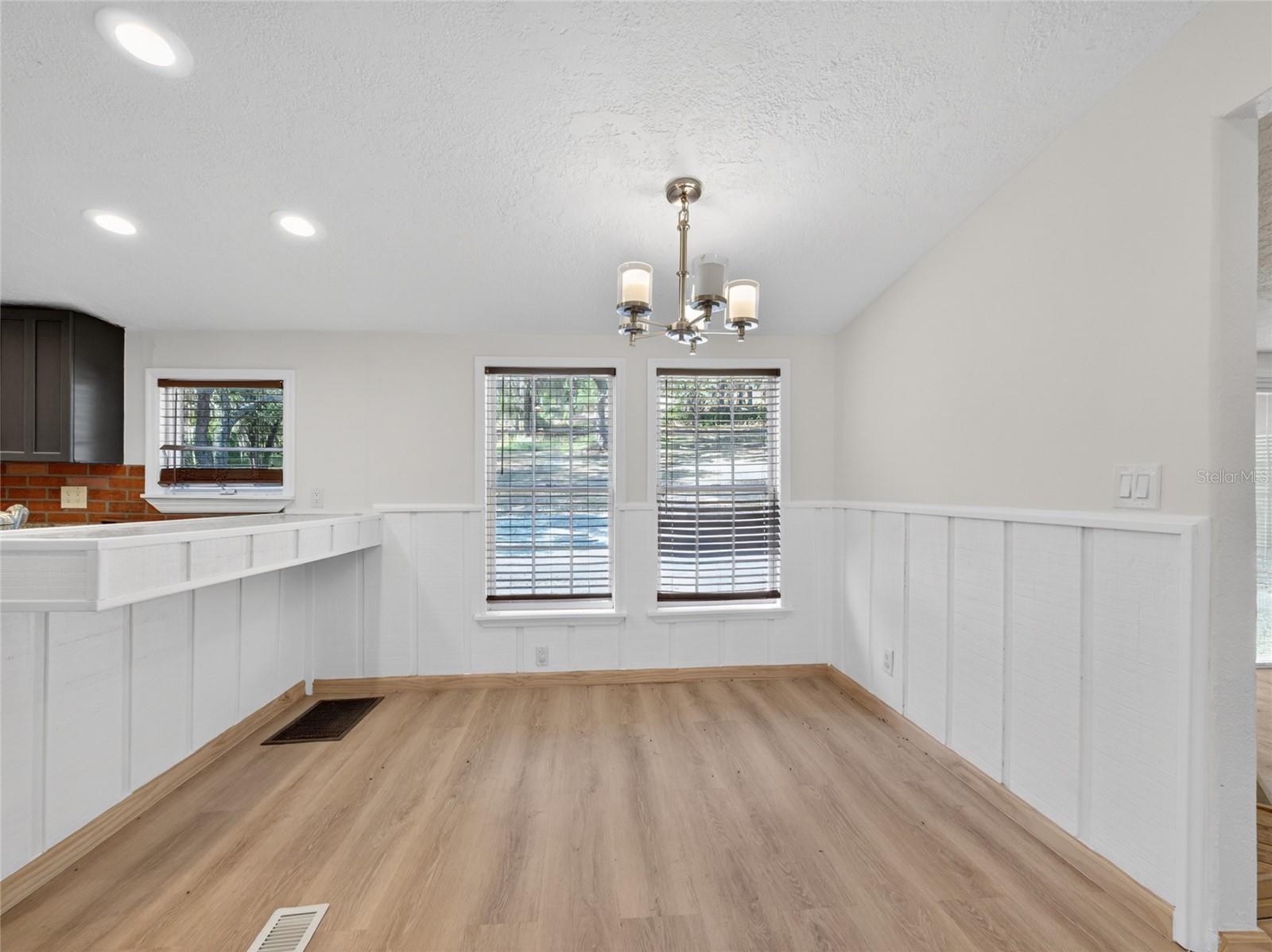 14318 Rock N Roll Rd Property Photo 7