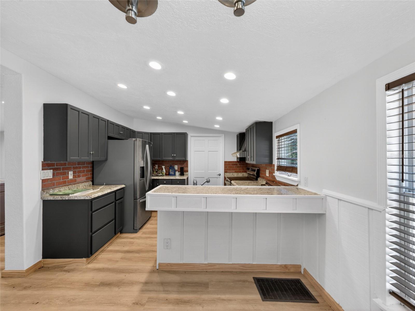 14318 Rock N Roll Rd Property Photo 12
