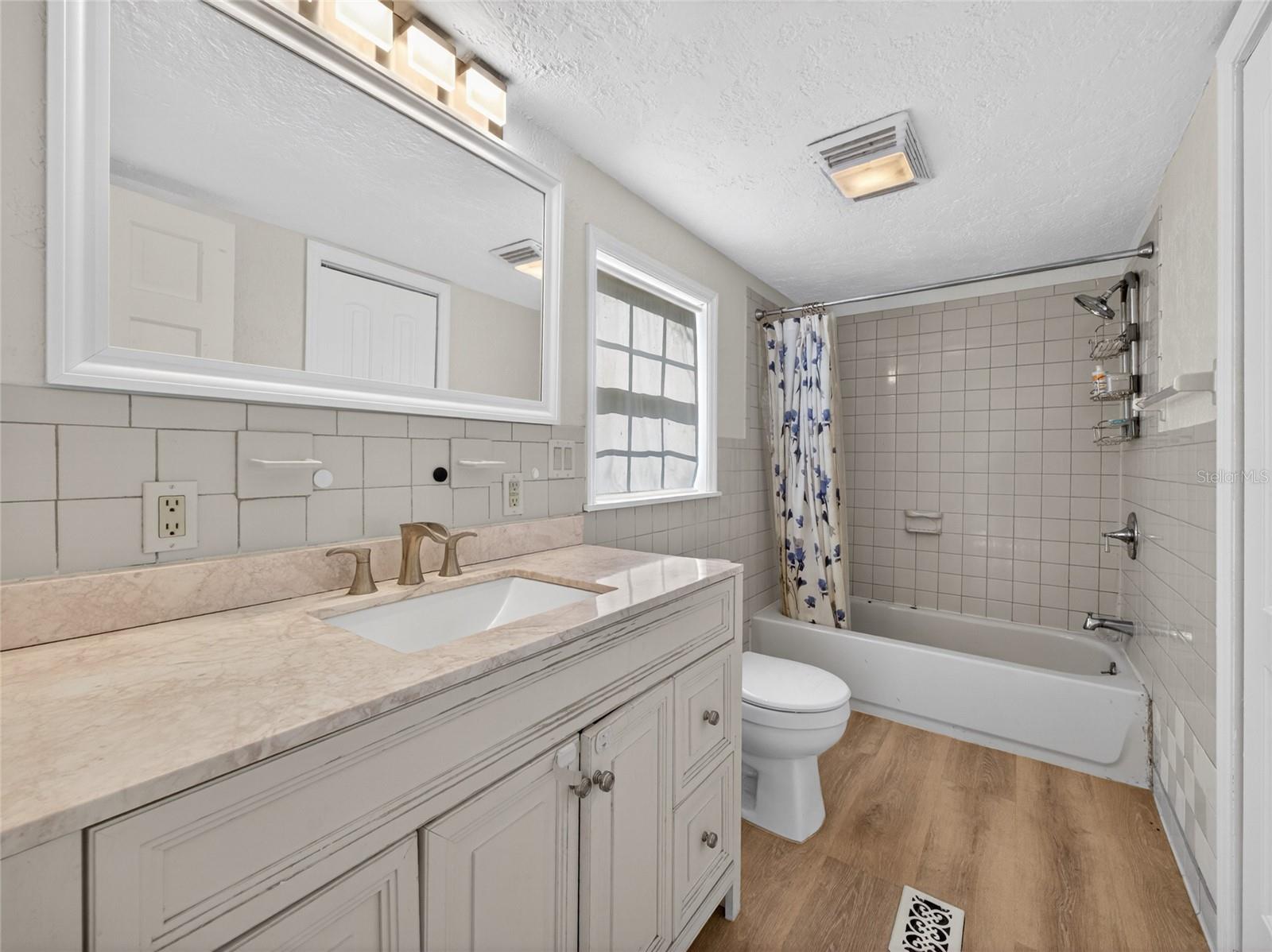 14318 Rock N Roll Rd Property Photo 17