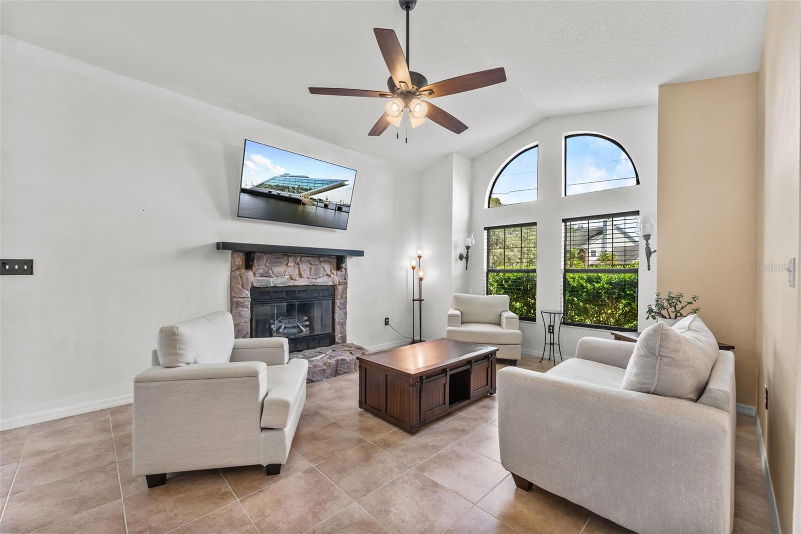 5560 Bob White Trl Property Photo 6