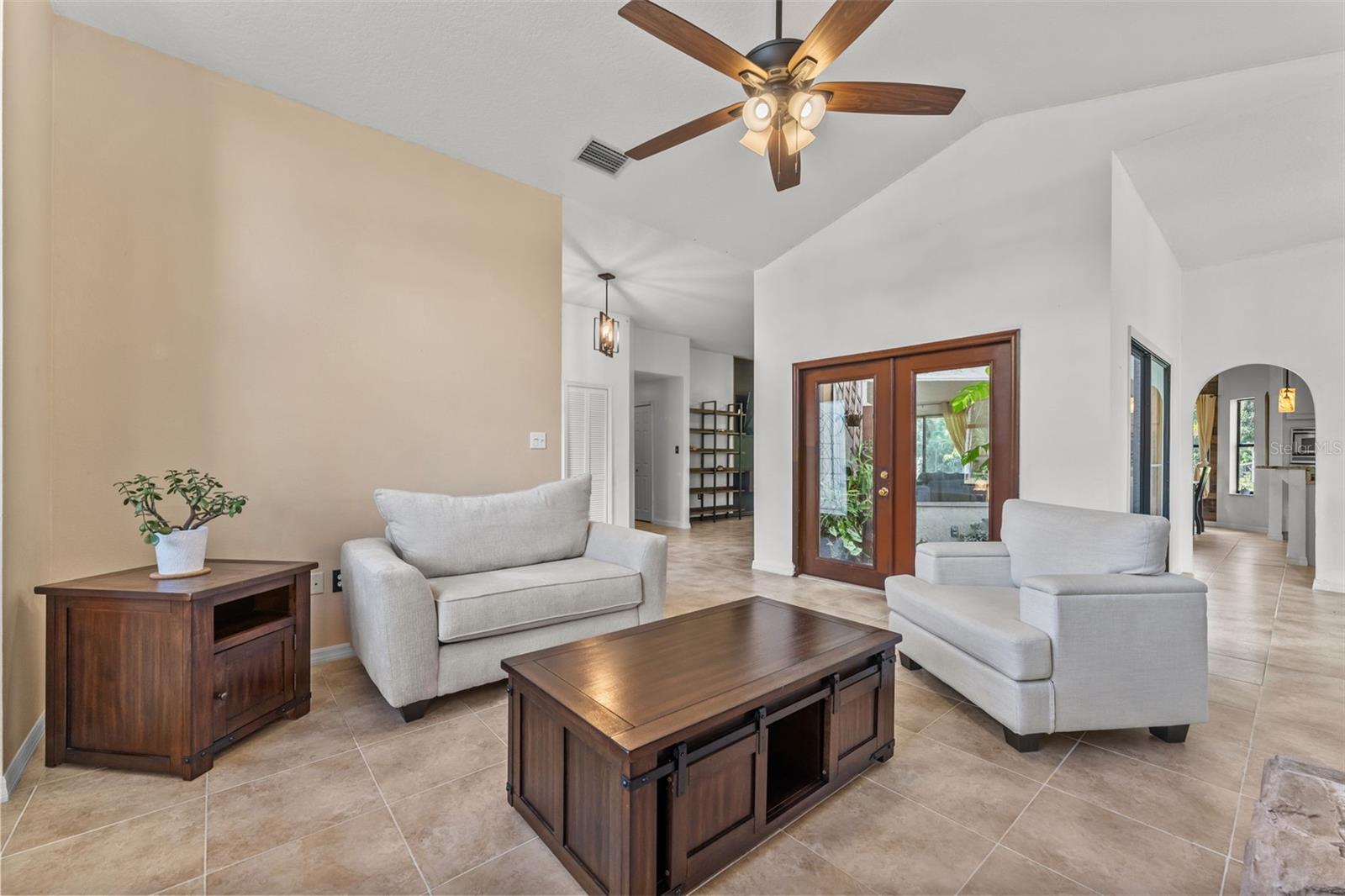 5560 Bob White Trl Property Photo 8