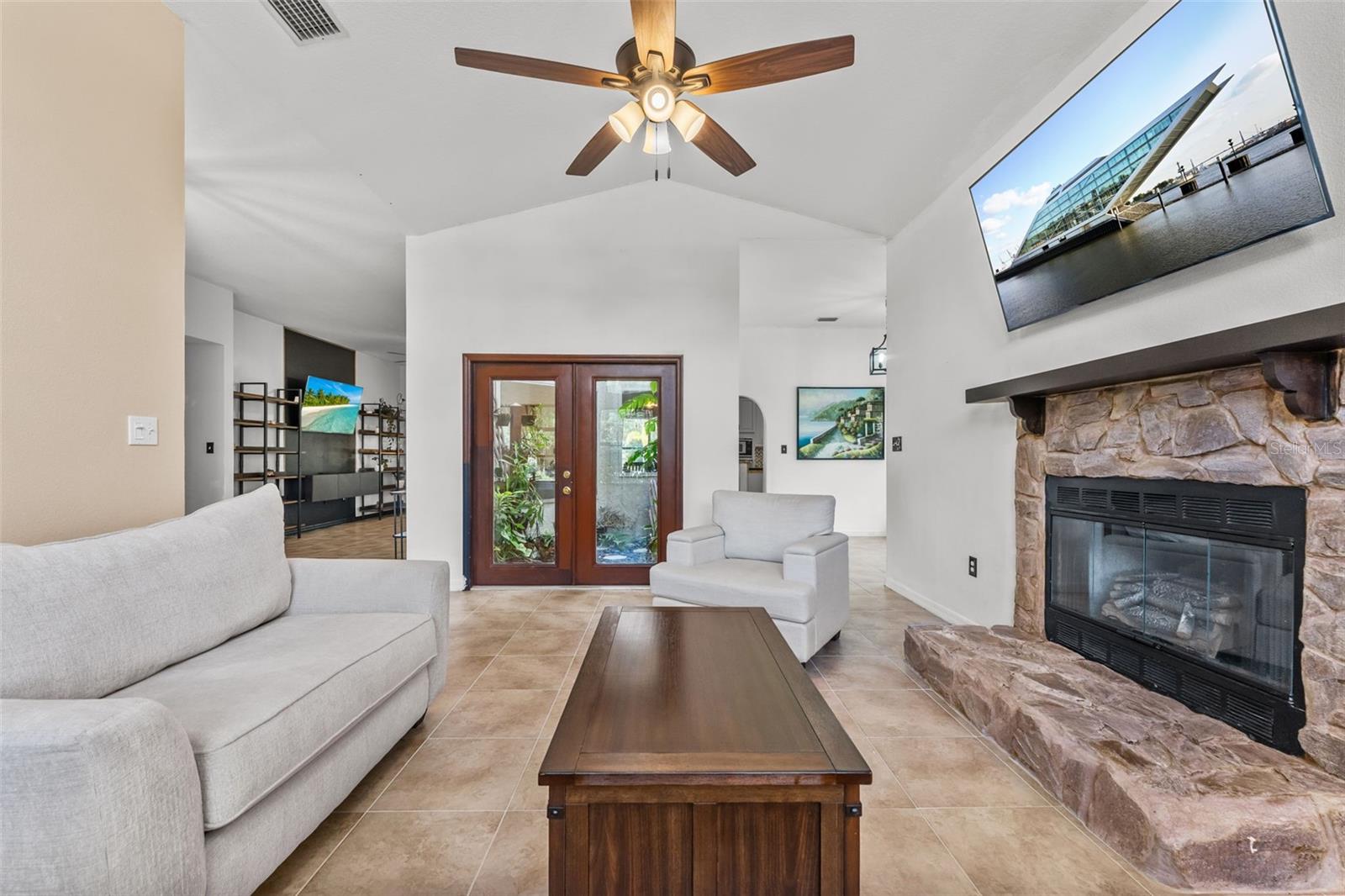5560 Bob White Trl Property Photo 9