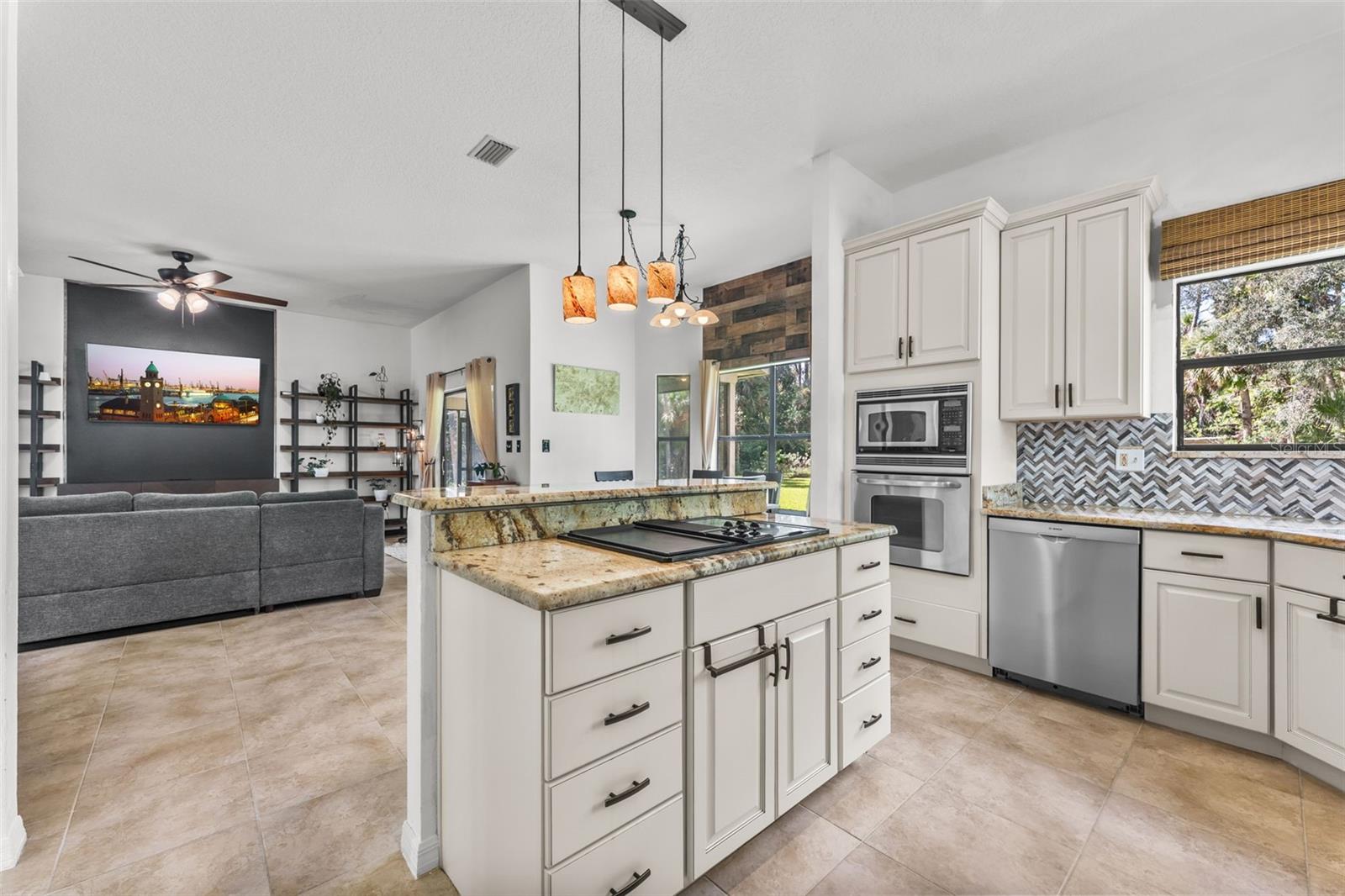 5560 Bob White Trl Property Photo 22