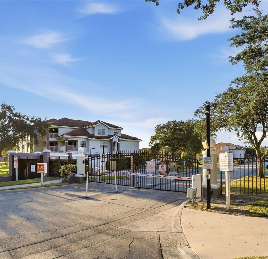 13803 Fairway Island Dr #1618 Property Photo 3