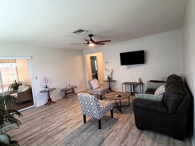 1629 Willow Run Property Photo 4