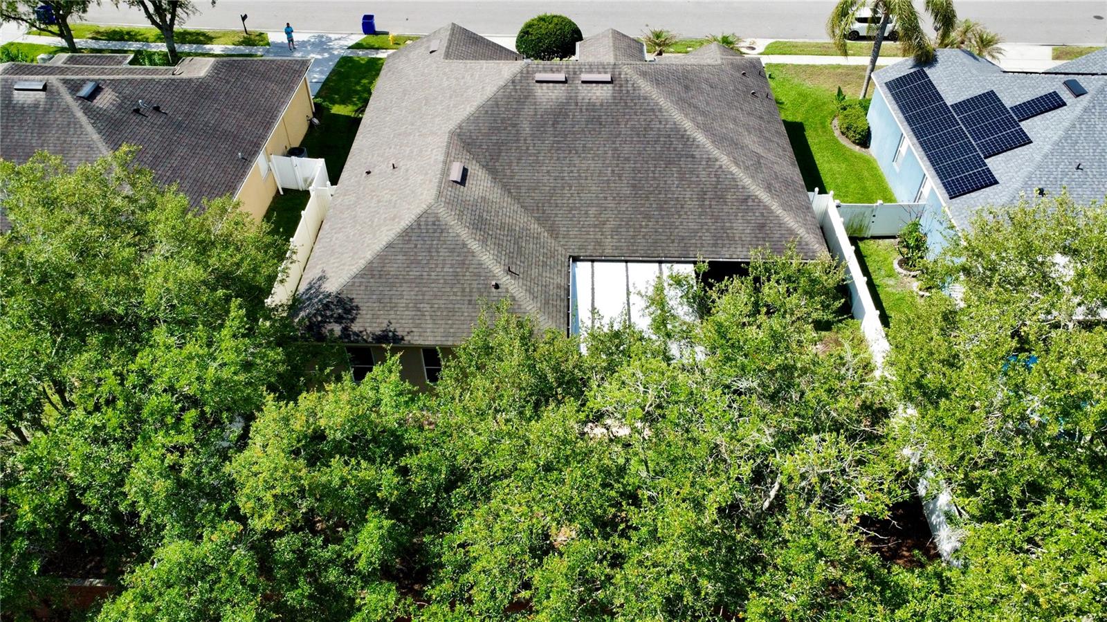 529 Belhaven Falls Dr Property Photo 28
