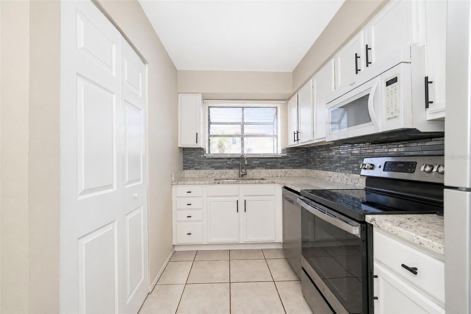 129 White Fawn Dr #1290 Property Photo 3