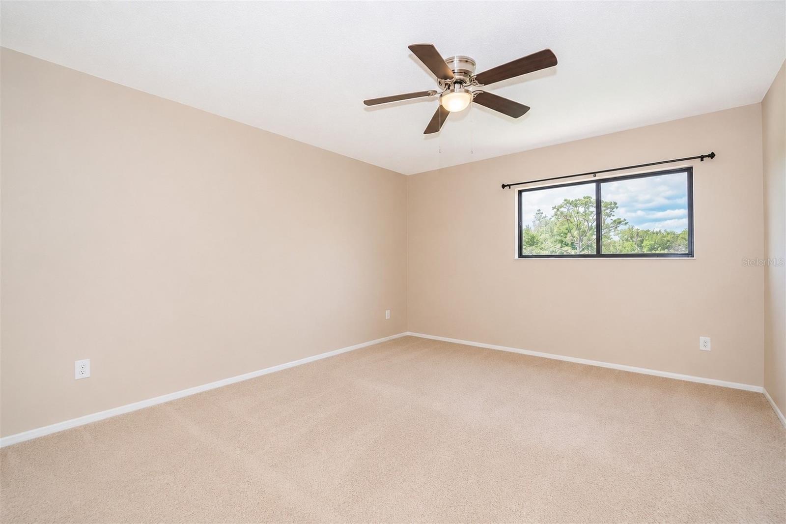 129 White Fawn Dr #1290 Property Photo 14
