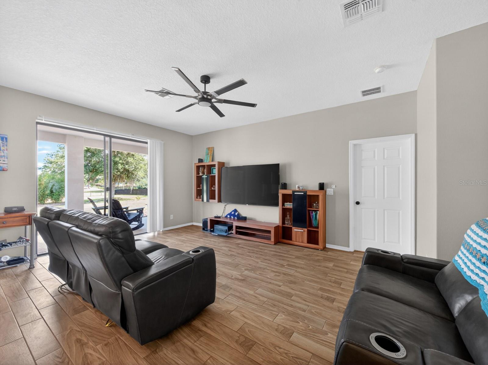 24215 Weldon Dr Property Photo 18