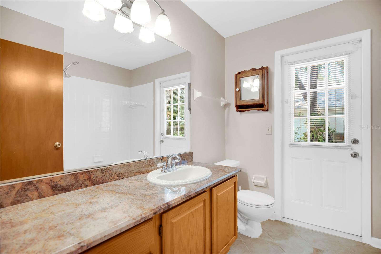 309 Oak Leaf Cir Property Photo 18